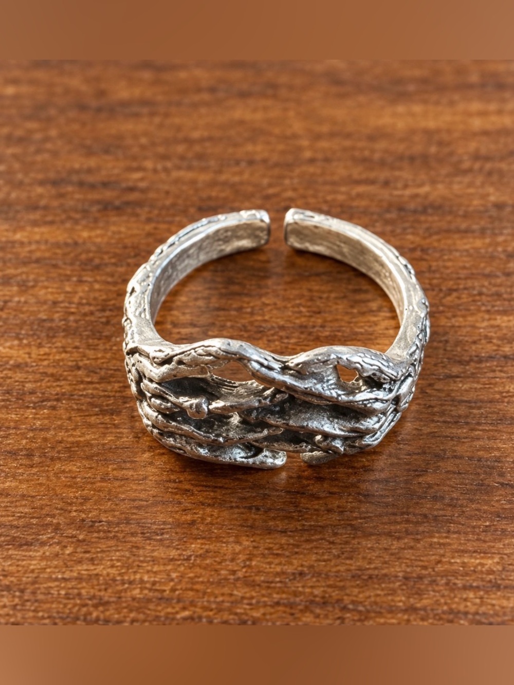 Skeleton Hands Ring